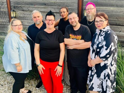 Auf dem Bild sind Melina, Yasar, Andrea, Véronique, Christian, Michael und Dijana zu sehen.